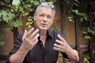 Ilija Trojanow, pisatelj:&nbsp;Moramo se zavedati, da tudi sami omogočamo izkoriščanje v svetu