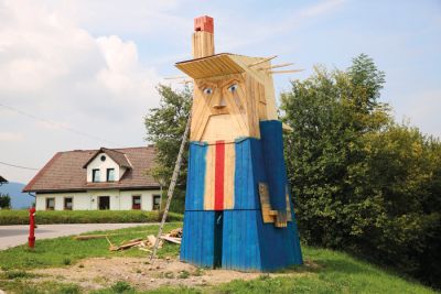 Kip svobode Donald na Selih pri Kamniku / avtor Tomaž Schlegl in Športno in kulturno društvo Sela