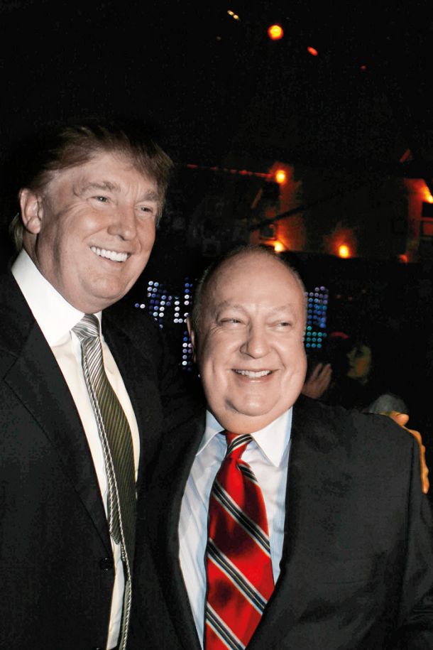 Stara prijatelja: Donald Trump in Roger Ailes na praznovanju desete obletnice televizije Fox News leta 2006