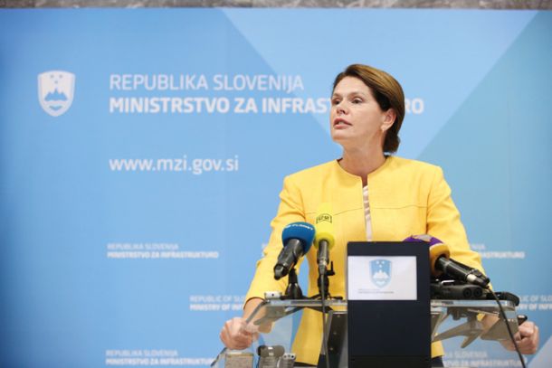 Odločna ministrica Alenka Bratušek 