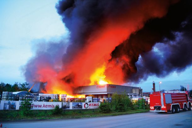 Požar v Kemisu maja 2017, v katerem je zgorelo skoraj 500 ton nevarnih odpadkov 