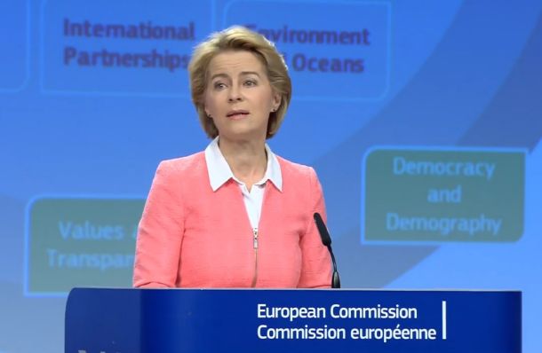 Ursula von der Leyen, predsednica Evropske komisije, med torkovim imenovanjem novih evropskih komisarjev