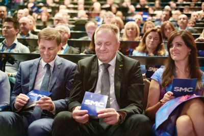 Leta 2019 je na kongresu Stranke modernega centra vodenje stranke prepustil Zdravku Počivalšku.