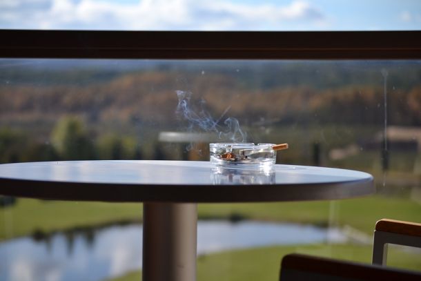 Kajenje na balkonu bo v Rusiji kmalu kaznivo