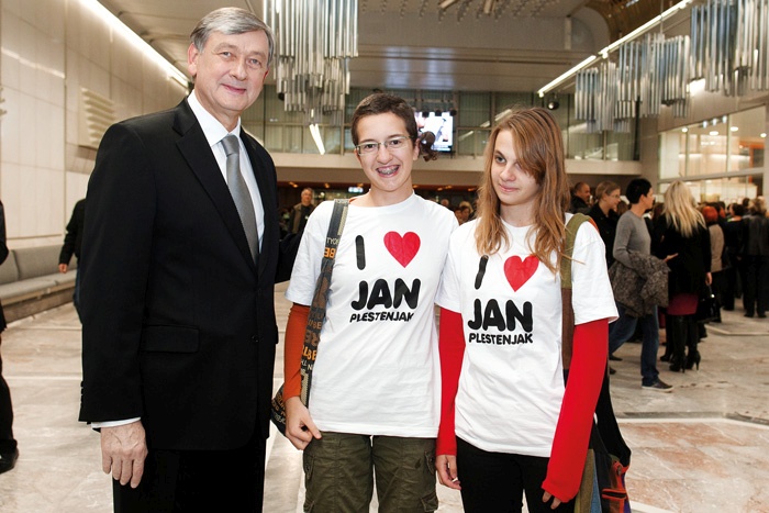 Idol mladih: Jan Plestenjak je leta 2011 priredil dobrodelni koncert za fundacijo takratnega predsednika Danila Türka. 