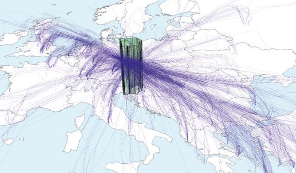 Prikaz letov skozi slovenski zračni prostor pod nadzorom Kontrole zračnega prometa na najbolj prometen evropski dan lanskega leta