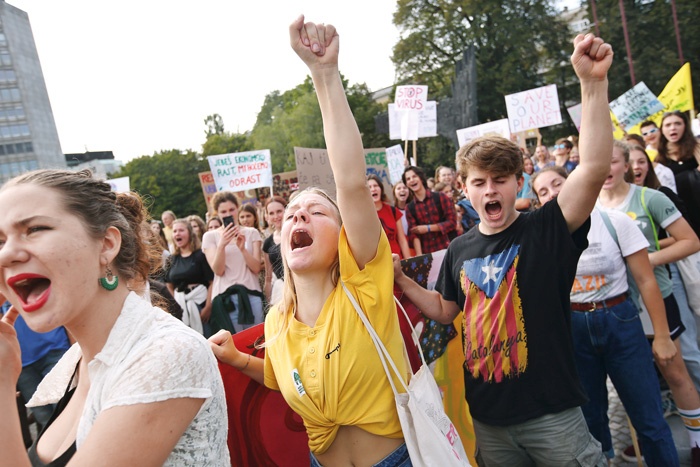 To je njihova Roška  (Ljubljana, Trg Republike, 27. september)