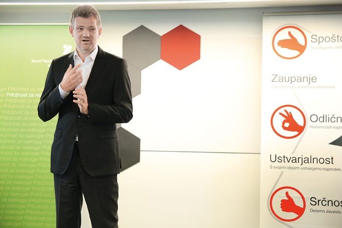 »Najboljši« menedžer letošnjega leta Tomaž Berločnik na enem izmed predavanj