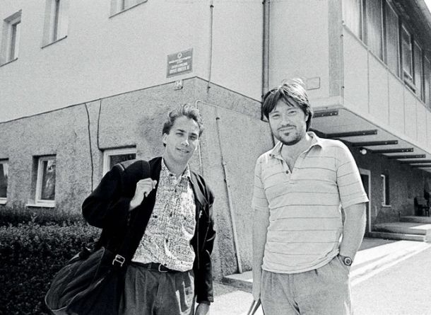 David Tasić in Franci Zavrl pred zaporom na Igu 1. avgusta 1989