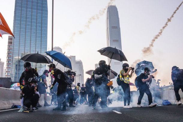 Običajen dan v Hongkongu – protesti potekajo že vse od 9. julija