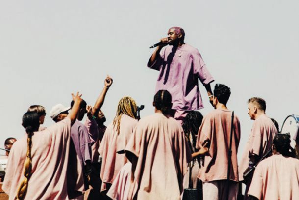 Kanye West naj bi bil predan širjenju evangelija, a pri tem se spotika ob svoj mesijanski kompleks: tudi plošča, ki naj bi slavila Jezusa, se vrti okoli Westa. 