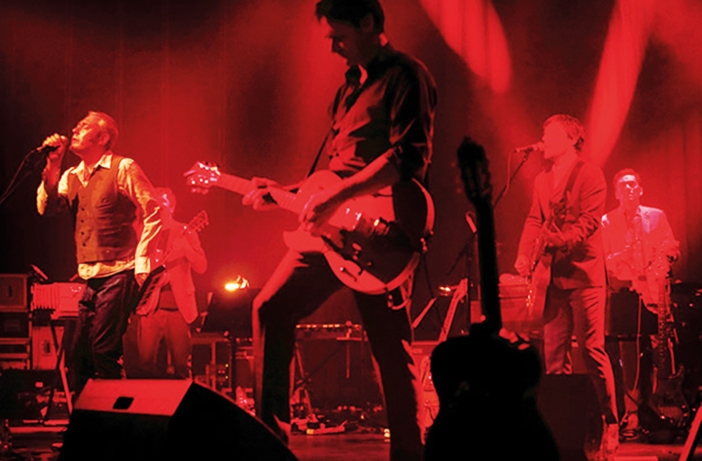 Koncert zasedbe Tindersticks v ljubljanskem Kinu Šiška leta 2012