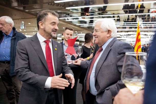 Alfred Bosch in Milan Kučan v Cankarjevem domu na predstavitvi katalonskih vin na vinskem sejmu 