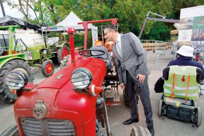 Traktor IMT (Industrija mašina i traktora iz Beograda), legenda za železno zaveso, še danes v funkciji