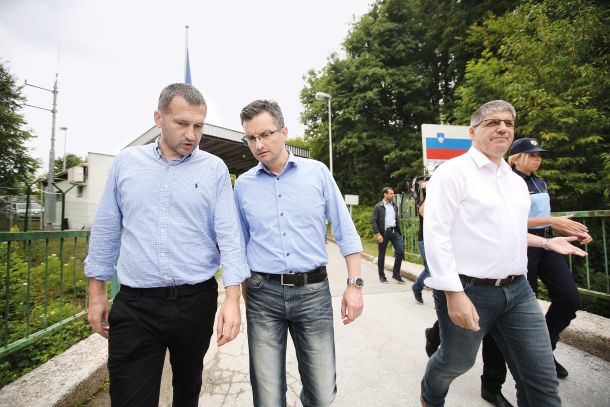 Šarčev svetovalec za nacionalno varnost Damir Črnčec načeluje najbolj brezsramnemu kadrovskemu ešalonu. V šahu imajo Telekomove medije, če bo šlo, pa bodo obvladovali še Petrol. 