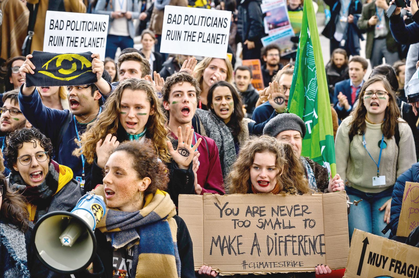 Protest mladih v Madridu. Zbrana politična elita jih ni poslušala.