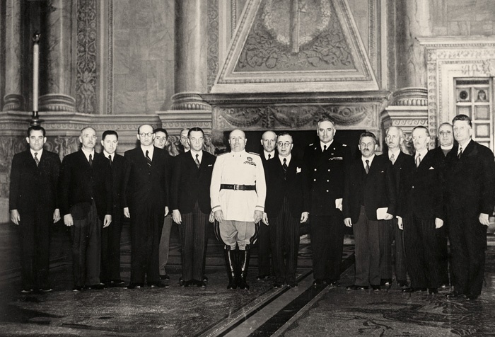 Delegacija slovenskih politikov iz predvojnih desnih političnih strank na sprejemu pri Mussoliniju v Rimu 8. junija 1941, kjer so se mu poklonili kot novemu vladarju slovenskega naroda. 