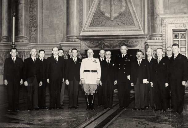 Delegacija slovenskih politikov iz predvojnih desnih političnih strank na sprejemu pri Mussoliniju v Rimu 8. junija 1941, kjer so se mu poklonili kot novemu vladarju slovenskega naroda. 