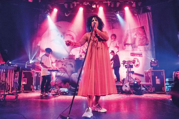 Neneh Cherry je predstavila izvrstno odrsko pripravljenost in absolutno suvereno vokalno izvedbo.