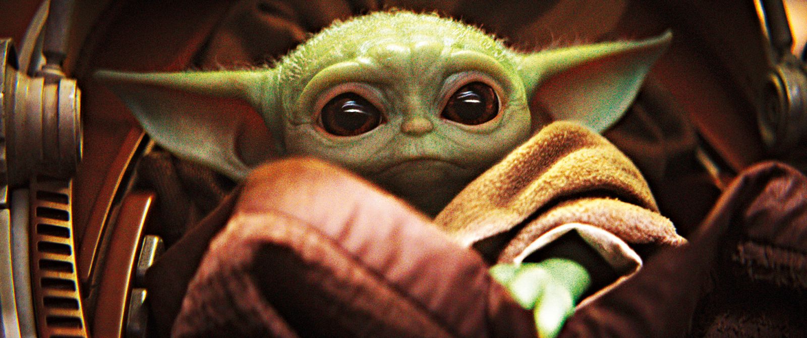 Nadrealistično prikupen lik Babyja Yode je zasenčil tako film Vzpon Skywalkerja kot celotno serijo The Mandalorian: pravzaprav je s svojo neizmerno ljubkostjo posekal vse sodobne proizvode pop kulture in se v hipu prelevil v največjo televizijsko in internetno zvezdo preteklega leta, morda celo zadnjega desetletja