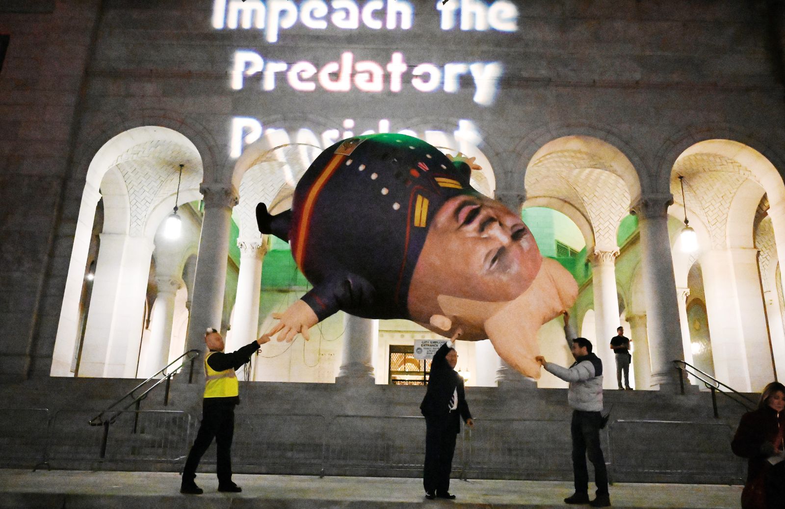 Protestniki z balonom  (Tovariš Donald) v Los Angelesu