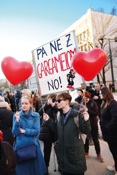 Na protestu Proti koaliciji sovraštva v Ljubljani, 28. februarja 2020