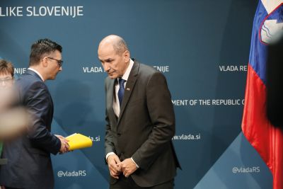 Marjan Šarec in Janez Janša kot usklajen par pri reševanju virusne krize