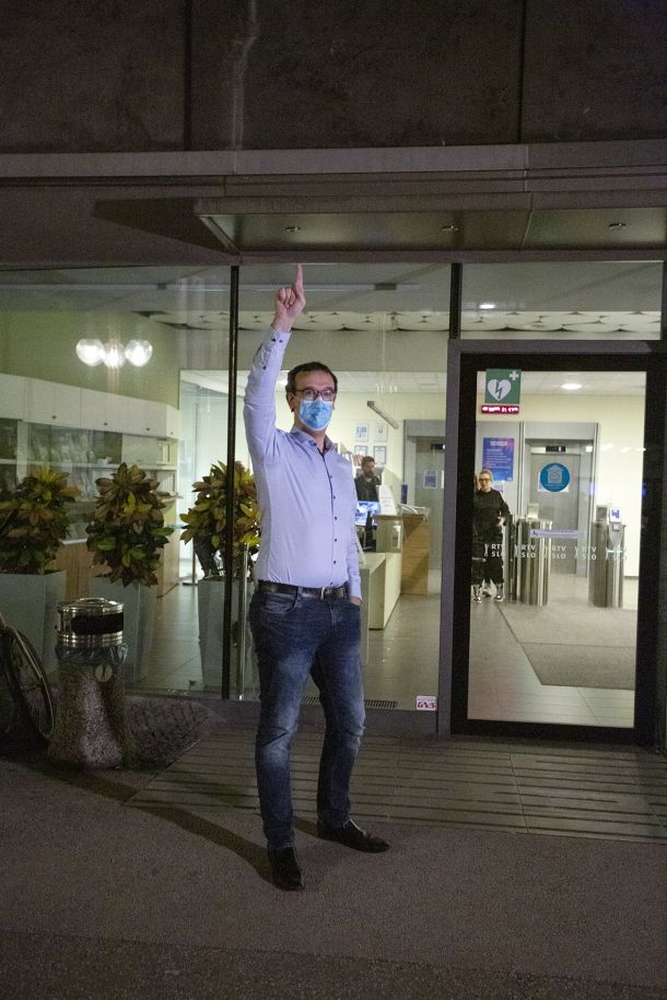 Ivan Gale pred stavbo RTV Slovenija