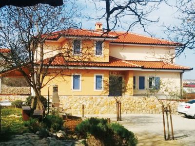 Skromna hiška Jelka Kacina na otoku Krku (zaradi varovanja zasebnosti kraja ne izdamo, da ga ne bi obiskali nepridipravi)
