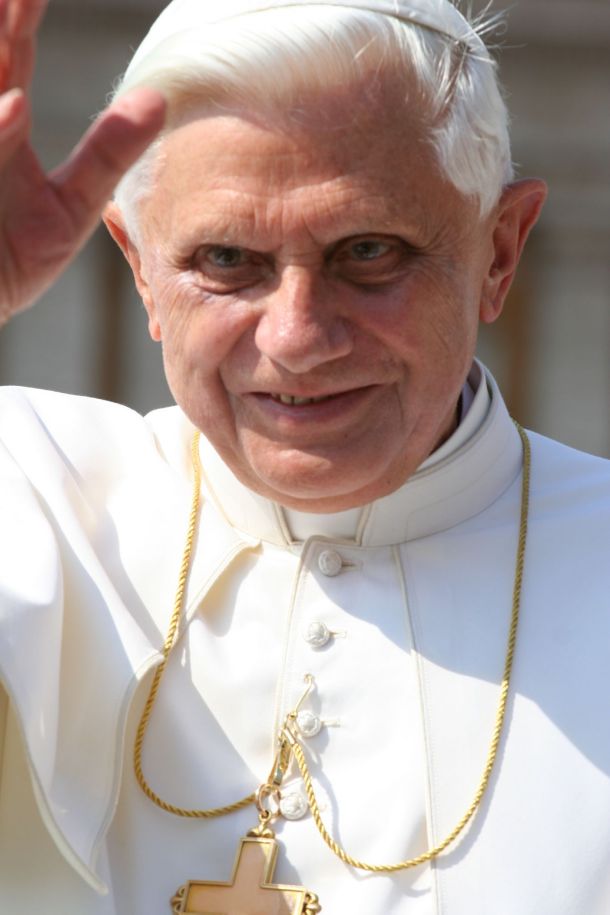 Nekdanji papež Benedikt