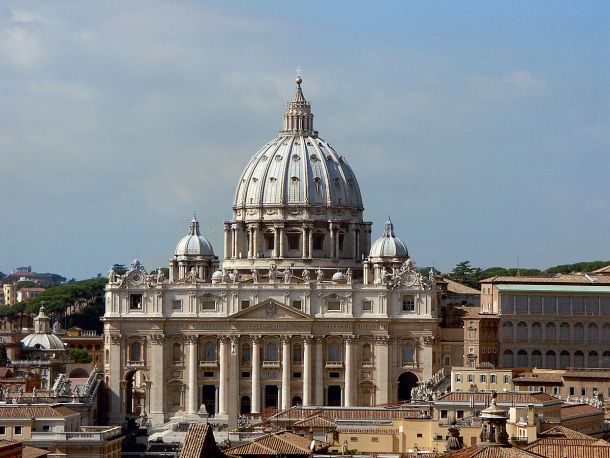 Bazilika sv. Petra v Vatikanu bo ponovno odprta za turiste