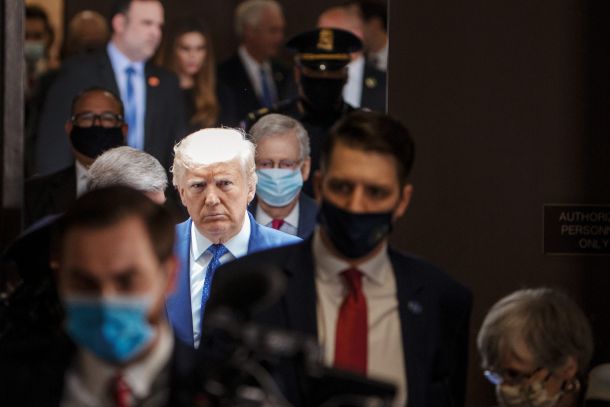 Predsednik Donald Trump ne nosi maske in raje preventivno jemlje zdravilo proti malariji 