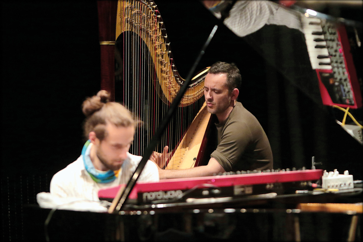 Neposlušno - Razlika, Zavod Sploh, Španski borci, LJ | Sunčan Stone