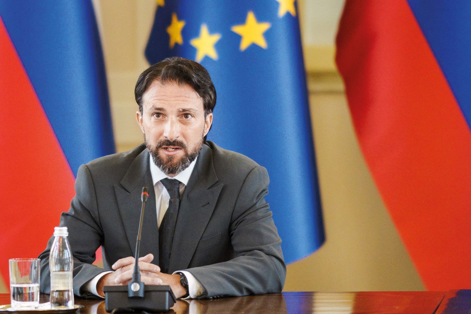 Kandidata za eno prosto mesto na ustavnem sodišču, dr. Andraž Teršek in Barbara Zobec | Gašper Lešnik