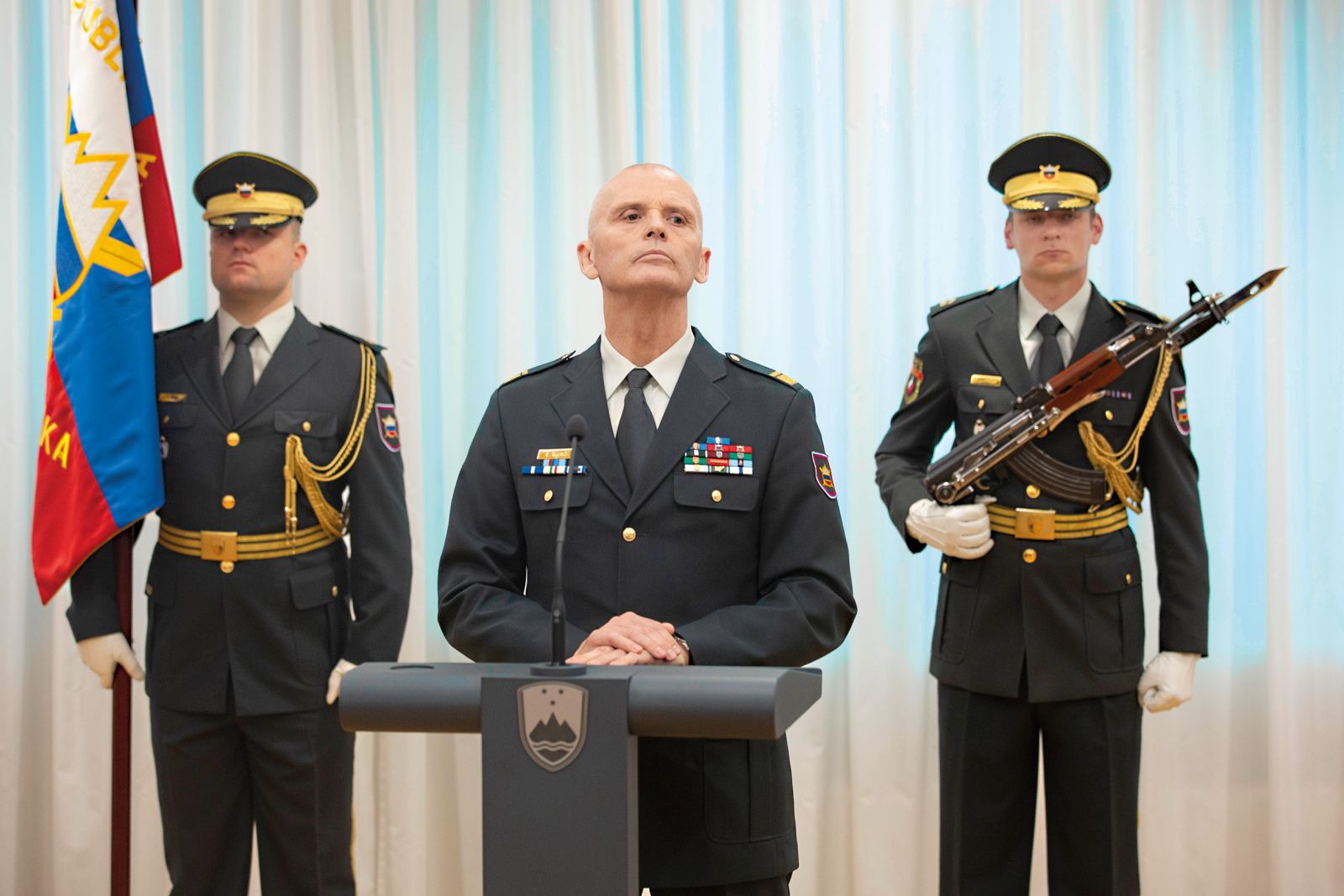Robert Glavaš, načelnik Generalštaba Slovenske vojske, pravi, da v vojski ne bo dopuščal nikakršne prekoračitve pooblastil.