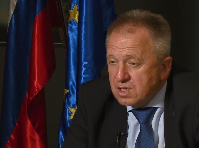 Zdravko Počivalšek med intervjujem na Planet TV