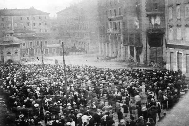 Narodni dom v plamenih (Trst, 13. julij 1920)