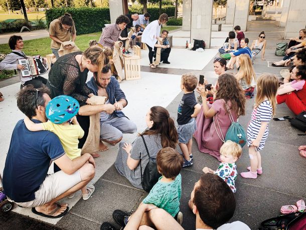 Lutkovni performans Labirint, Severni mestni park Navje, Ljubljana 