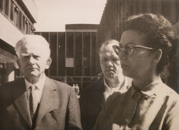 Josip Vidmar, pesnik Matej Bor in pisateljica Mira Mihelič leta 1964