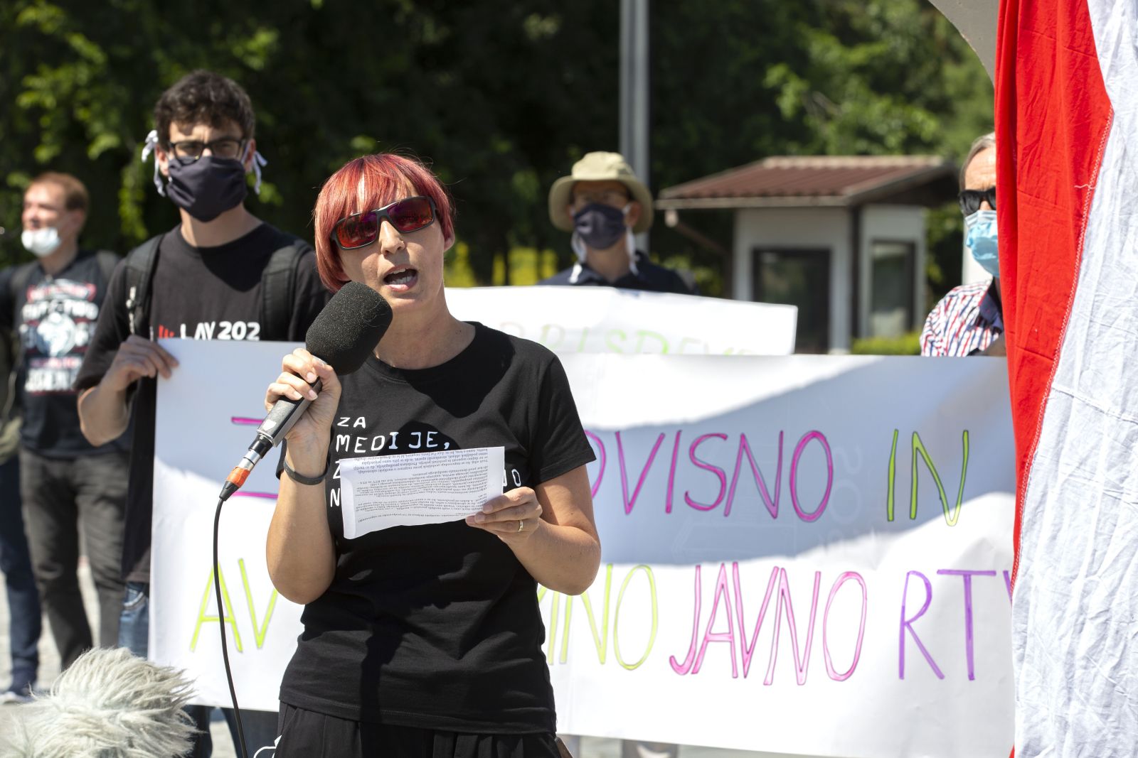 Predsednica DNS Petra Lesjak Tušek med govorom