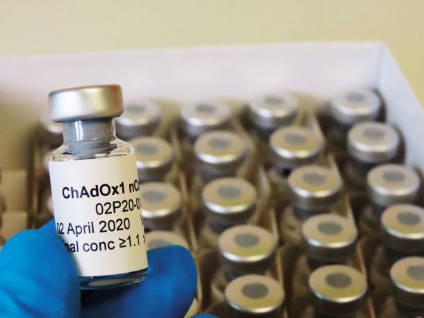 Prvim prostovoljcem so cepivo vbrizgali aprila 