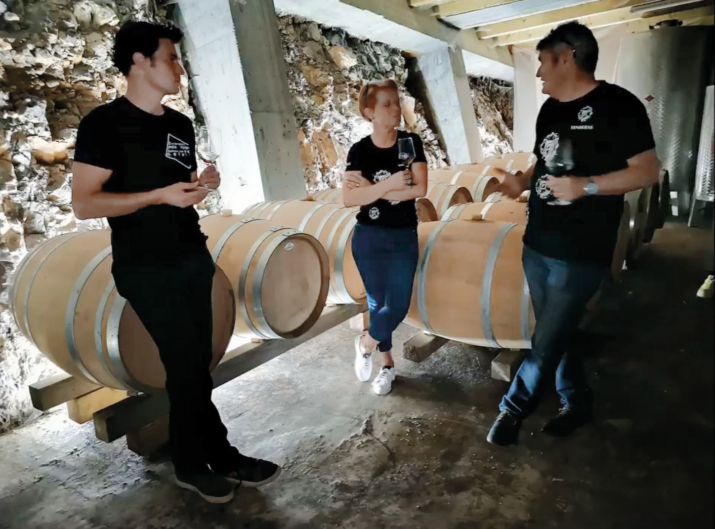 V vinski kleti mladega vinarja Mateja Colje