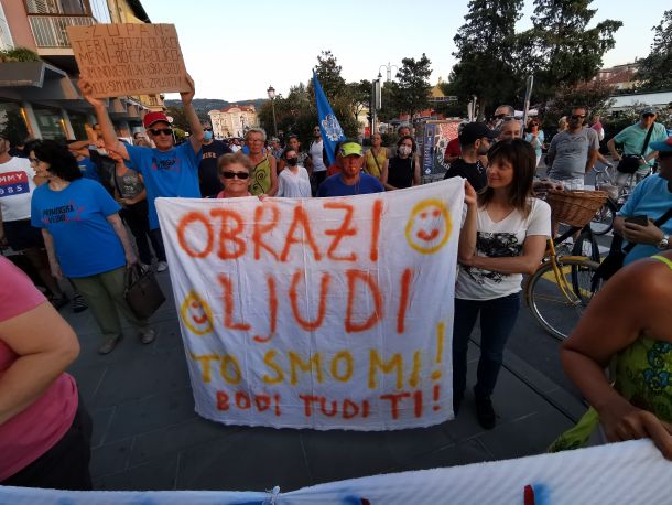 Protest proti korupciji v Izoli