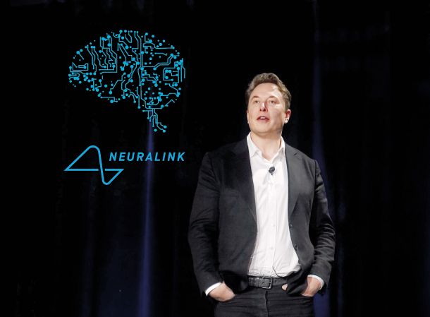 Elon Musk na predstavitvi tehnologije, ki jo razvija njegovo podjetje Neuralink: »vmesnik med možgani in računalnikom bo človeku omogočal, da ostane v koraku s časom z napredno umetno inteligenco«.