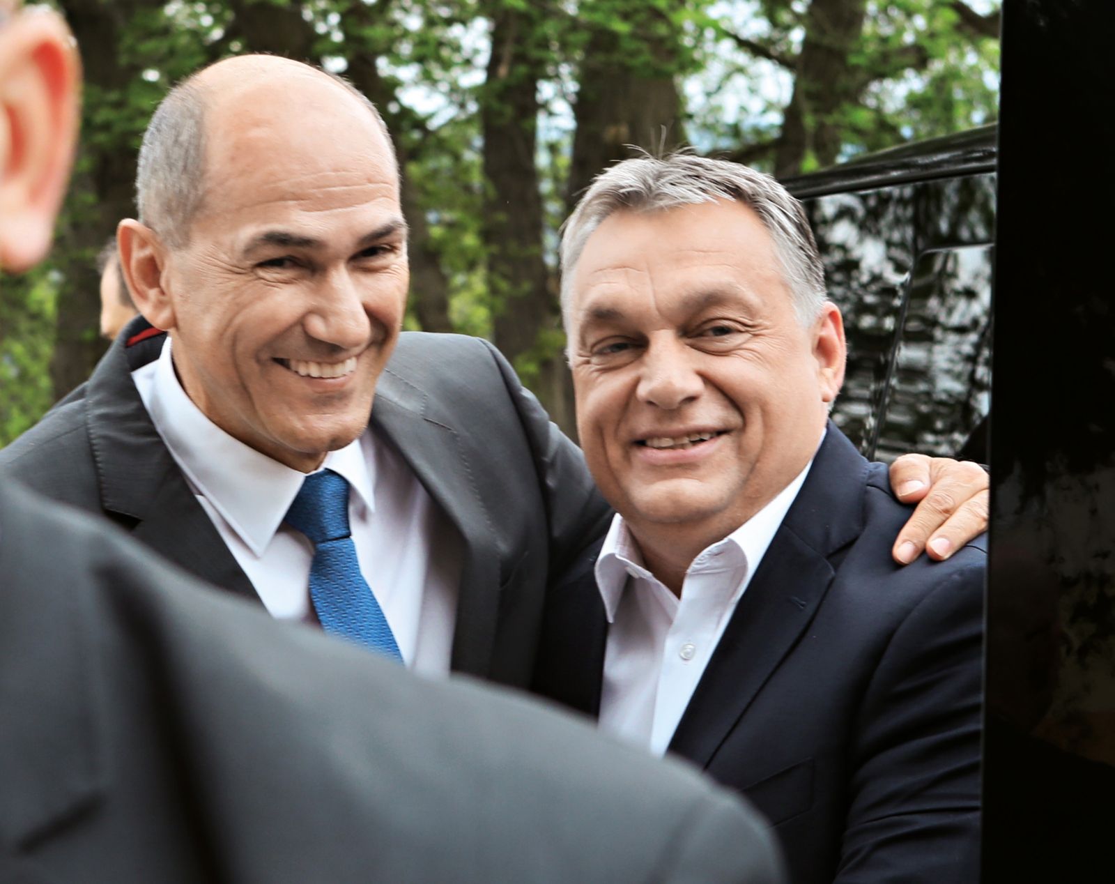 »Povej mi, s kom se družiš, in povem ti, kdo si.« - velika politična prijatelja Viktor Orbán in Janez Janša