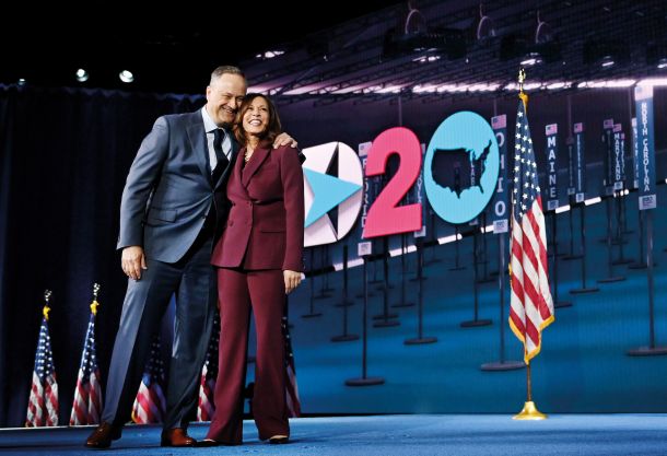 Kamala Harris in njen mož Douglas Emhoff na konvenciji demokratske stranke
