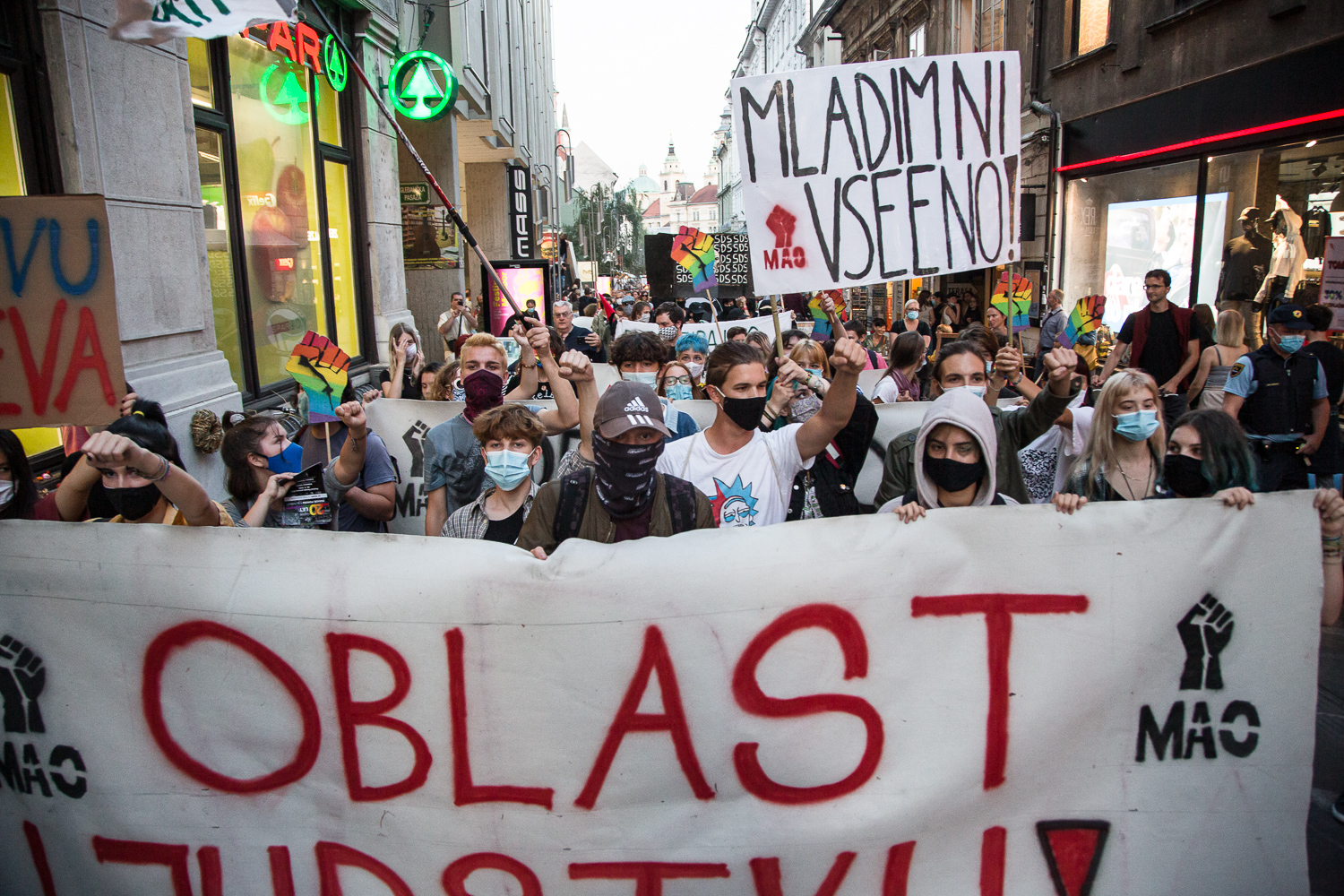 FOTOGALERIJA: 21. petkovi protivladni protesti 