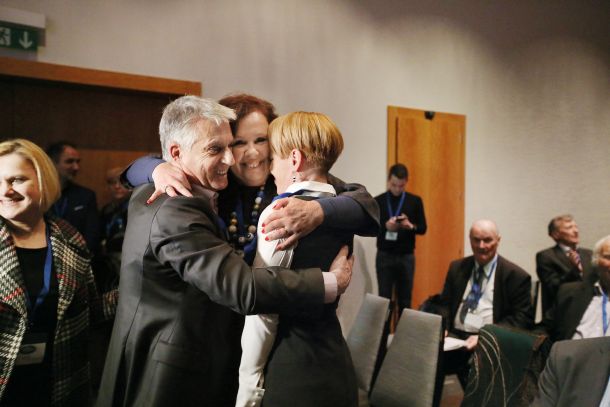 Veselje ob izvolitvi Aleksandre Pivec na čelo DeSUS, januar 2020