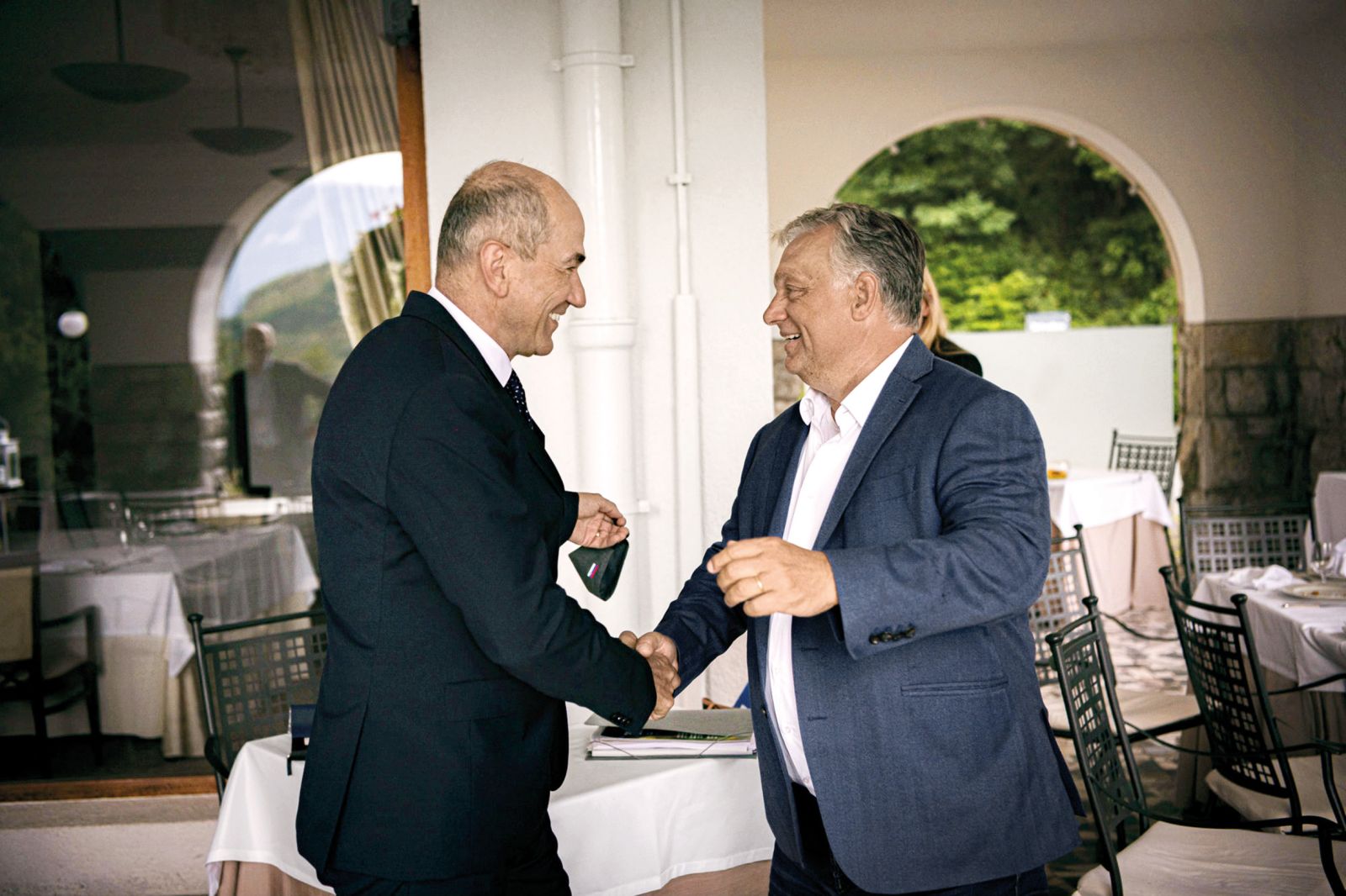 Janša in Orbán imata do Bruslja enak odnos, v bistvu ga prezirata