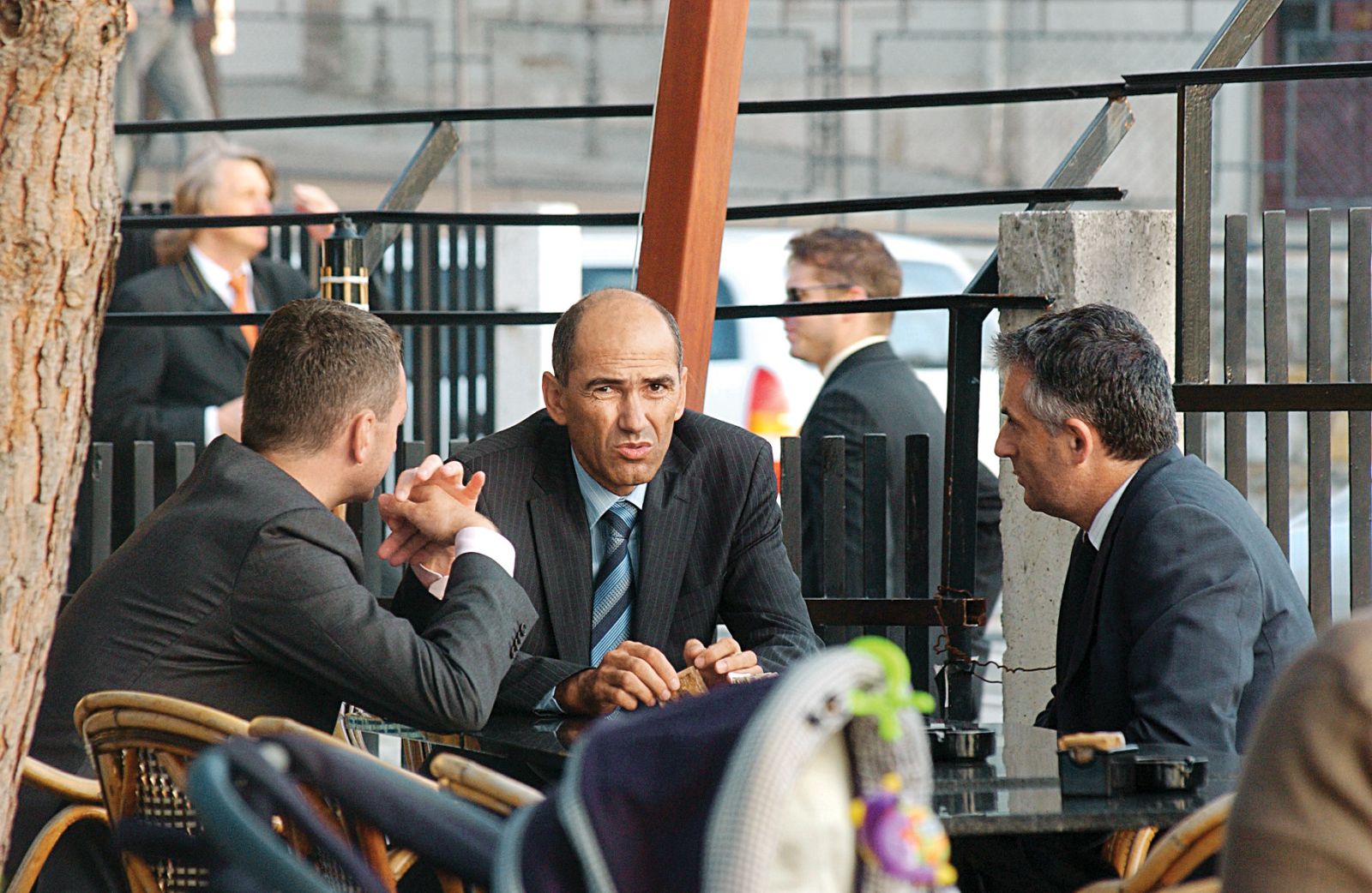 Bivši koprski župan Boris Popovič in premier Janez Janša sta vedno dobro sodelovala. (Na fotografiji na skupnem sestanku s Tomažem Gantarjem, takrat županom Pirana, leta 2006 v Kopru)